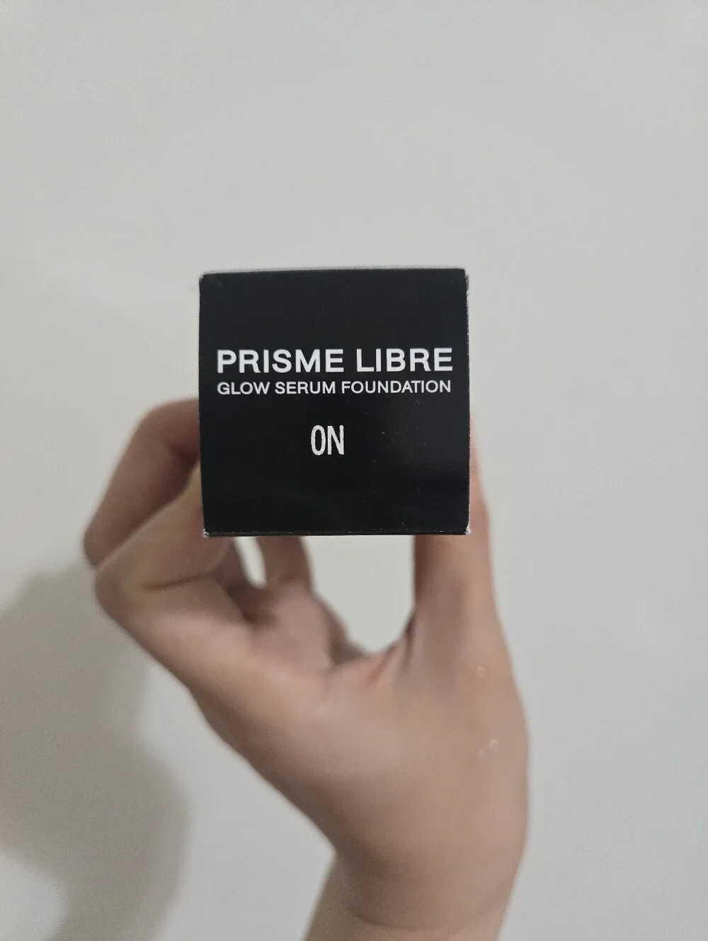 Givenchy Prisme Libre Glow Serum Foundation #0N